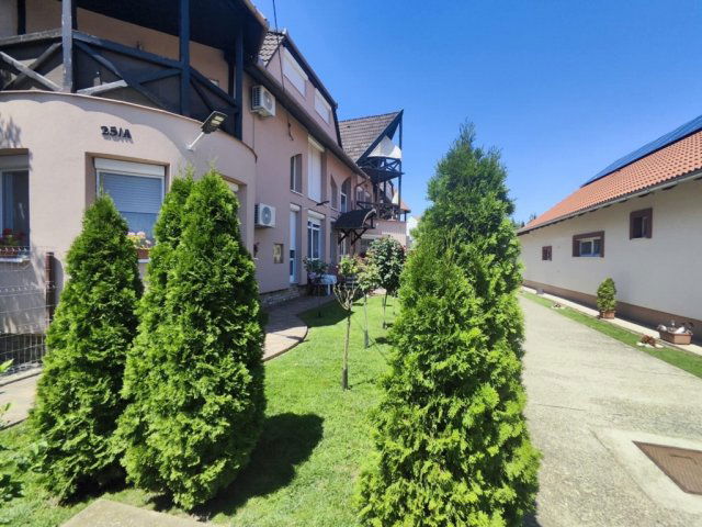 Eladó családi ház, Harkányban 169 M Ft, 19 szobás