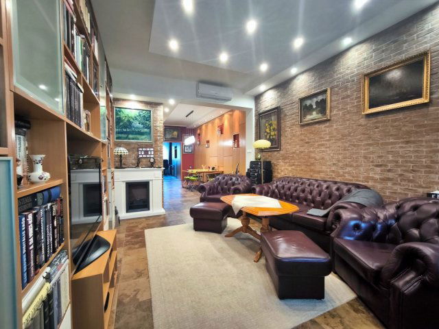 Eladó téglalakás, Győrött 102 M Ft, 3 szobás