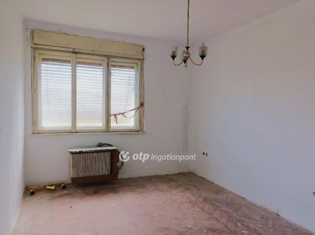 Eladó családi ház, Ukkon 13.3 M Ft, 2 szobás