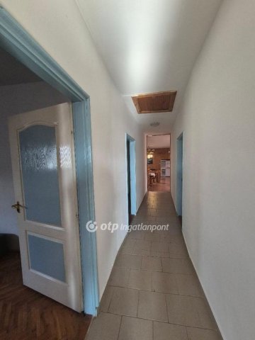 Eladó családi ház, Balatonmáriafürdőn 95 M Ft, 3+4 szobás