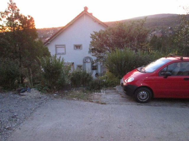 Eladó családi ház, Pécsett 59 M Ft, 4 szobás