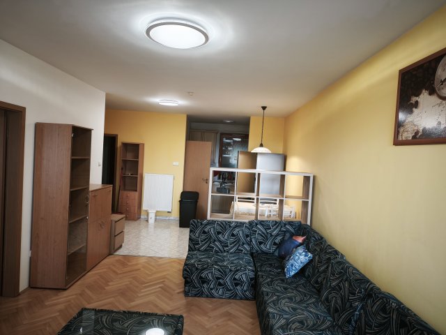 Kiadó téglalakás, albérlet, Pécsett, Tiborc utcában, 2 szobás