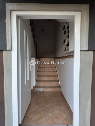 Eladó téglalakás, Érden 130 M Ft, 4 szobás