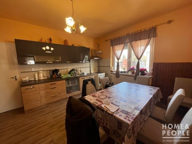 Eladó családi ház, Szatymazon 85 M Ft, 3 szobás