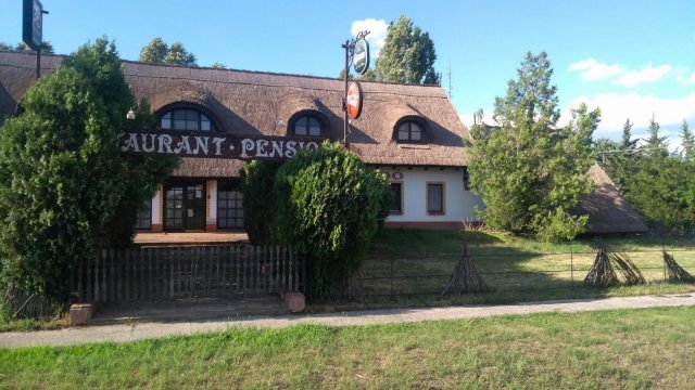 Eladó ipari ingatlan, Kisújszálláson 65 M Ft