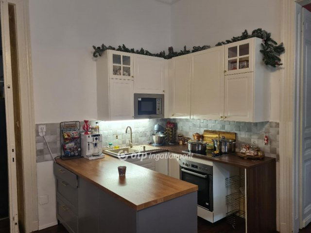 Eladó téglalakás, Budapesten, VII. kerületben 129.9 M Ft