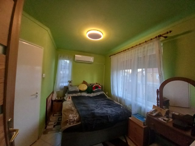 Eladó családi ház, Szentlőrincen 52 M Ft, 2 szobás