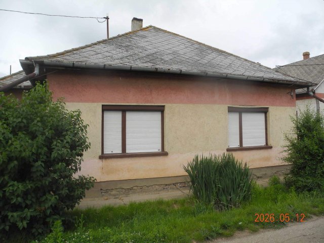 Eladó családi ház, Karcagon, Duna utcában 6.4 M Ft, 2+1 szobás