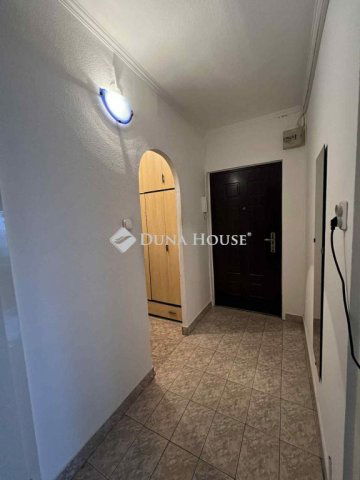 Eladó panellakás, Budapesten, XV. kerületben, Zsókavár utcában