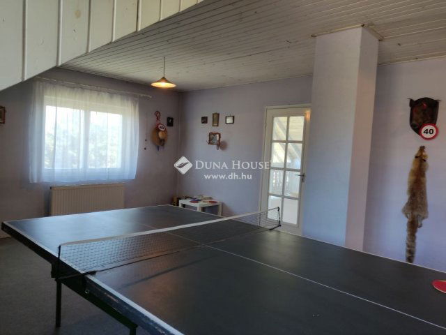 Eladó családi ház, Dunabogdányban 170 M Ft, 6+3 szobás