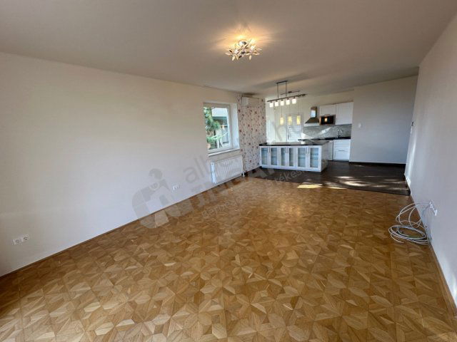 Kiadó téglalakás, albérlet, II. kerületben, Szalamandra közben