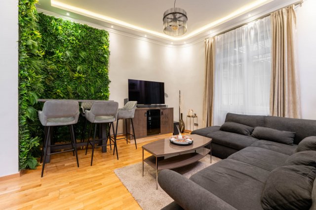 Eladó téglalakás, Budapesten, VII. kerületben, Síp utcában