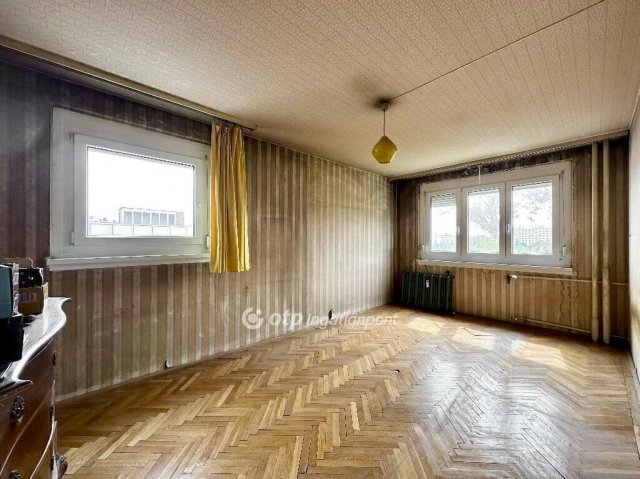Eladó panellakás, Budapesten, III. kerületben 73.5 M Ft, 3 szobás