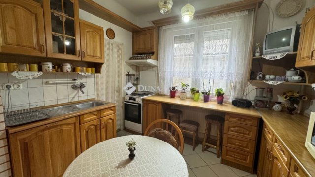 Eladó ikerház, Hajdúnánáson 85 M Ft, 6 szobás