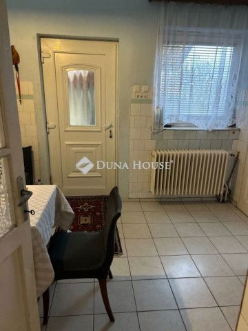 Eladó családi ház, Bősárkányon 41.9 M Ft, 2 szobás