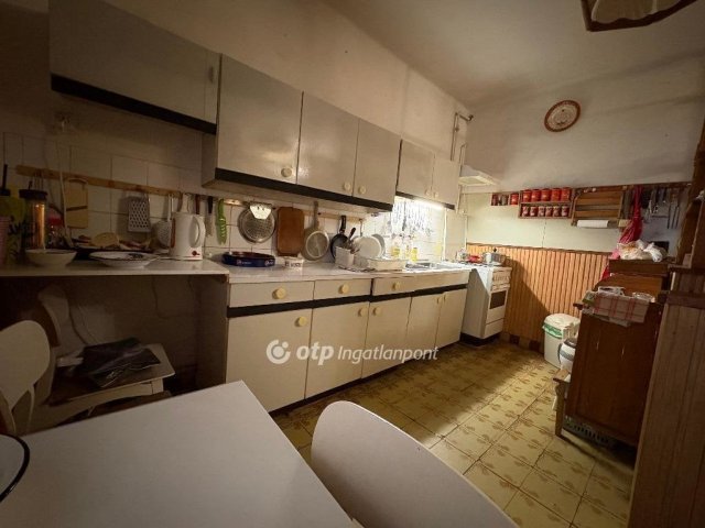 Eladó családi ház, Verpeléten 19 M Ft, 3 szobás