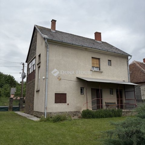 Eladó családi ház, Gércén 44.9 M Ft, 3 szobás