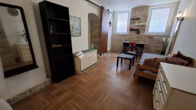 Eladó üzlethelyiség, Budapesten, III. kerületben 59 M Ft