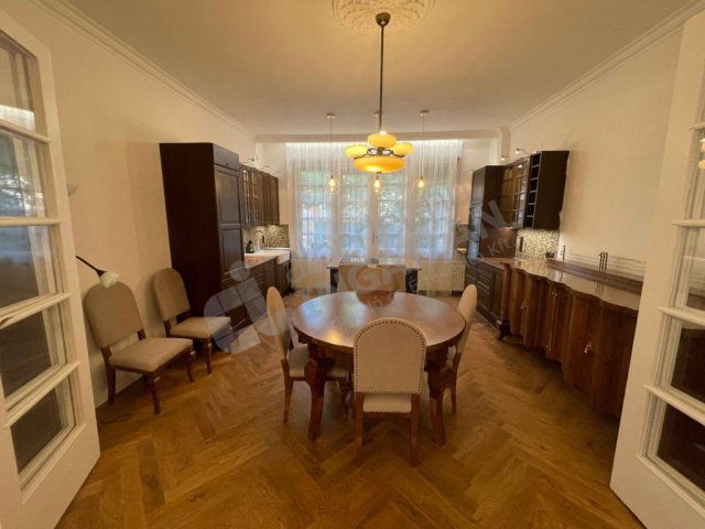 Kiadó ikerház, albérlet, Budapesten, II. kerületben, 4 szobás