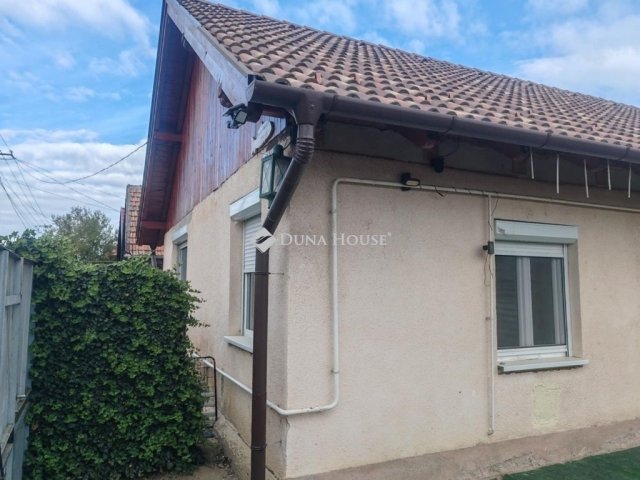 Eladó családi ház, Zsámbokon 45 M Ft, 2 szobás