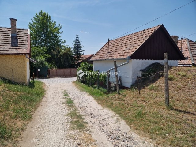 Eladó családi ház, Monoron 11 M Ft, 1 szobás