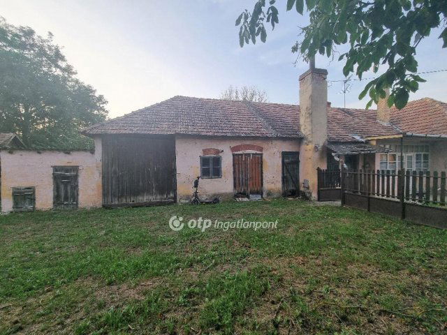 Eladó családi ház, Lovászpatonán 17.5 M Ft, 2 szobás