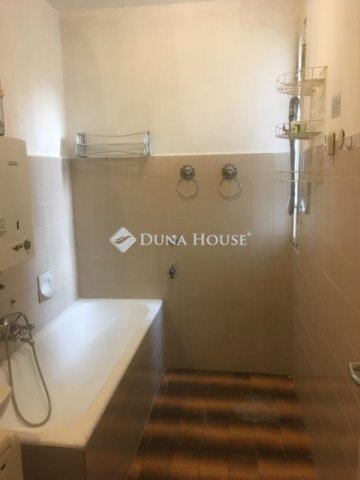 Eladó téglalakás, Budapesten, II. kerületben 106.9 M Ft