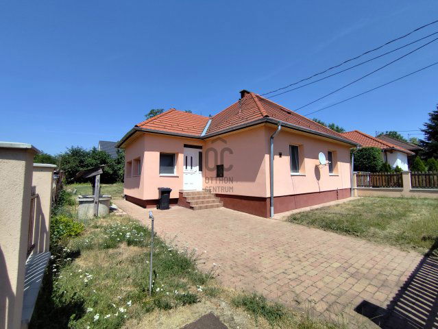 Kiadó családi ház, albérlet, Balatonfűzfőn 200 E Ft / hó