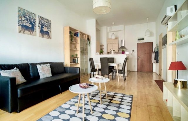 Kiadó téglalakás, albérlet, VII. kerületben, Holló utcában