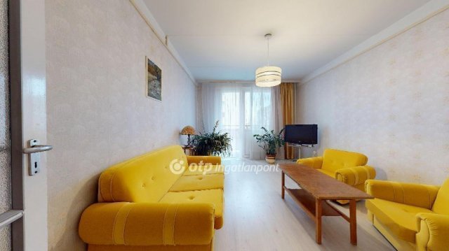 Eladó panellakás, Miskolcon 30 M Ft, 2+1 szobás