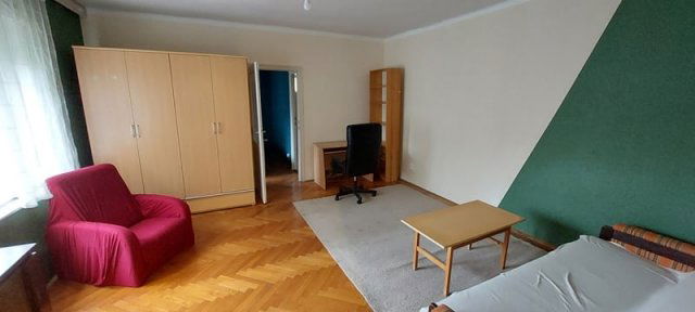 Kiadó téglalakás, albérlet, Pécsett, János utcában, 2 szobás