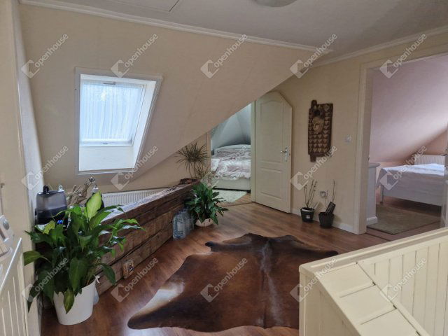 Eladó családi ház, Mosonmagyaróváron 135 M Ft, 5 szobás