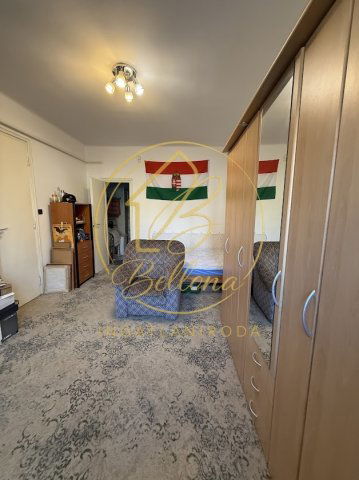 Eladó téglalakás, Pécsett, József Attila utcában 68 M Ft