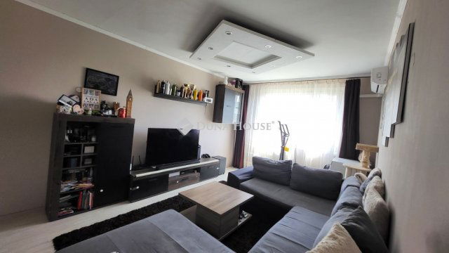 Eladó panellakás, Szegeden 55 M Ft, 1+2 szobás