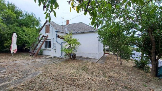 Eladó családi ház, Balatonszőlősön 63 M Ft, 2 szobás