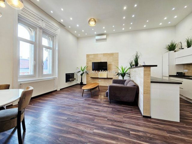 Eladó téglalakás, Budapesten, VII. kerületben 133.168 M Ft