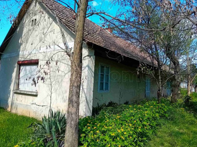 Eladó családi ház, Balatonszárszón 30 M Ft, 3 szobás