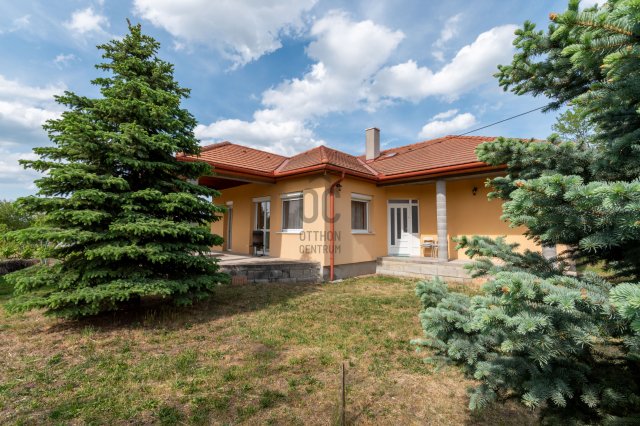 Eladó családi ház, Zámolyon 71 M Ft, 4 szobás