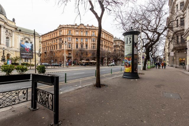 Eladó üzlethelyiség, Budapesten, V. kerületben 385 M Ft