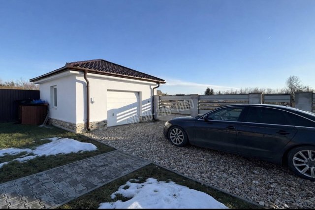 Eladó családi ház, Gávavencsellőn 30.99 M Ft, 2+1 szobás