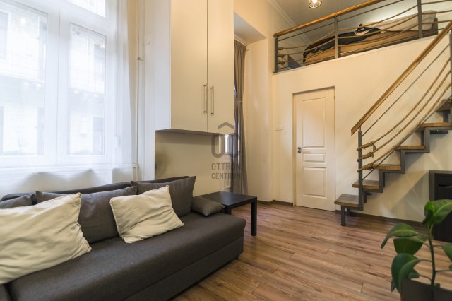 Eladó téglalakás, Budapesten, VII. kerületben, Thököly úton