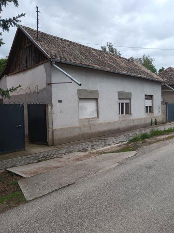 Eladó családi ház, Apátfalván, Nagyköz utcában 14.8 M Ft