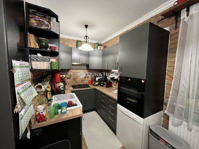 Eladó családi ház, Perkátán 68 M Ft, 5+1 szobás