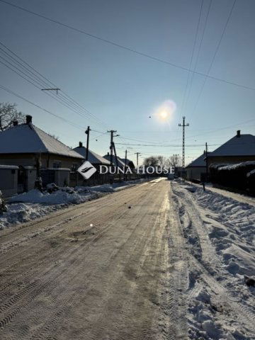 Eladó ikerház, Monoron 90 M Ft, 4 szobás / költözzbe.hu