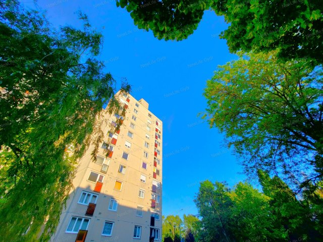Eladó panellakás, Győrött 40.9 M Ft, 2 szobás