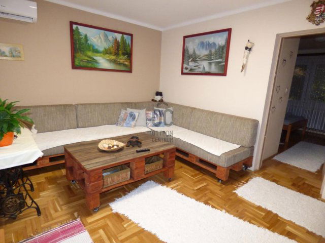 Eladó családi ház, Kerepesen 86.9 M Ft, 6 szobás