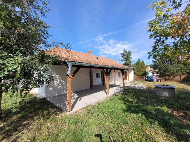 Eladó családi ház, Tiszanánán 23.5 M Ft, 3 szobás