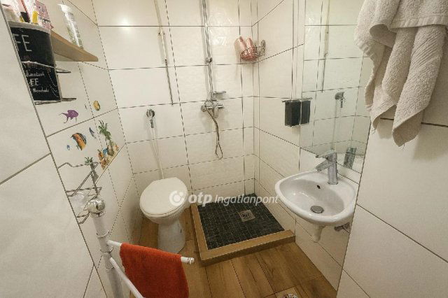 Eladó téglalakás, Budapesten, VII. kerületben 42 M Ft, 1 szobás