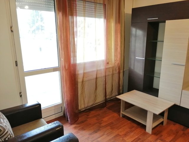 Kiadó téglalakás, albérlet, Nyíregyházán 100 E Ft / hó