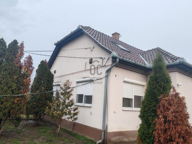 Eladó családi ház, Kétpón 53 M Ft, 4 szobás